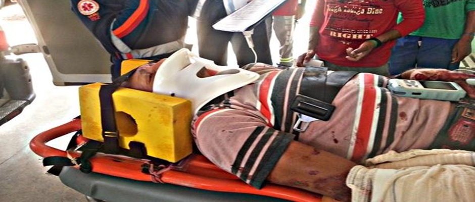 Meio Norte-Piripiri: Homem colide em ônibus no Petecas e é socorrido pelo SAMU.