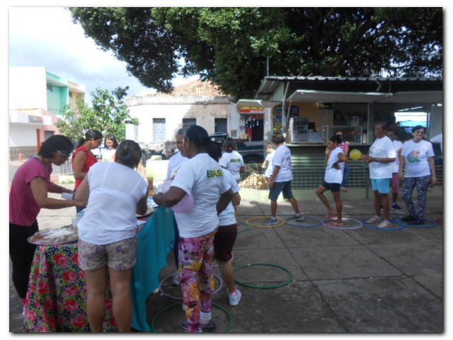 Caminhada em Comemoração ao dia Internacional da Mulher  - Imagem 39