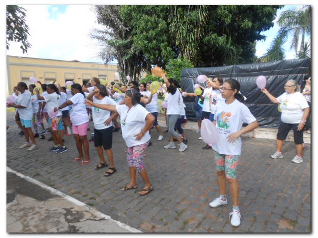 Caminhada em Comemoração ao dia Internacional da Mulher  - Imagem 27