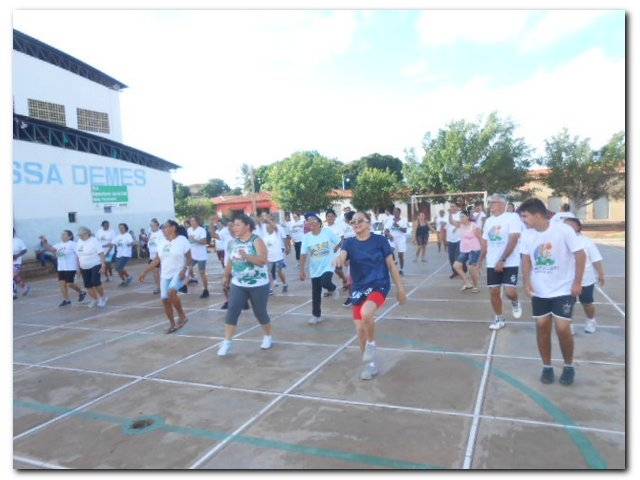 Caminhada em Comemoração ao dia Internacional da Mulher  - Imagem 11