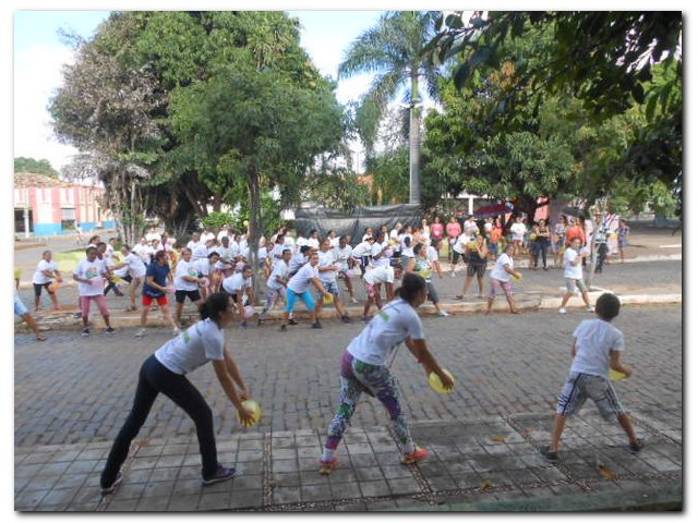 Caminhada em Comemoração ao dia Internacional da Mulher  - Imagem 29