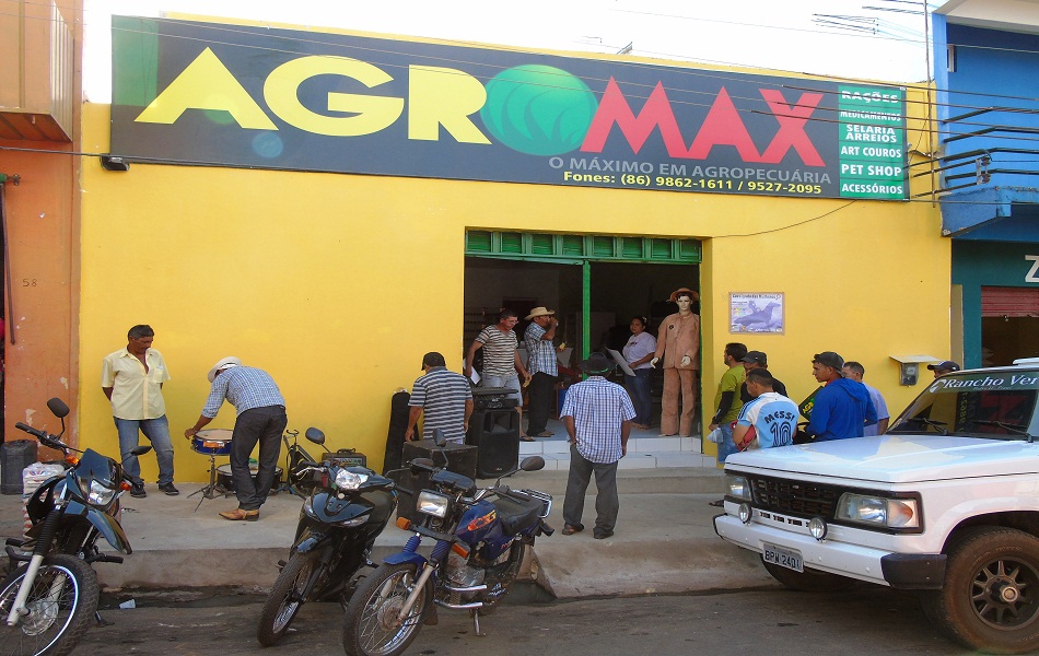 Agromax abre suas portas e nas primeiras horas vendas  superam expectativas 