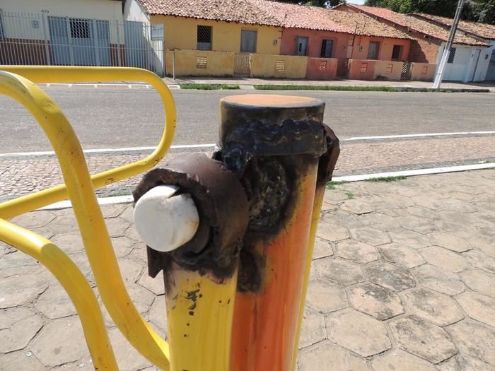 Patrimônio público é alvo de vândalos - Imagem 1