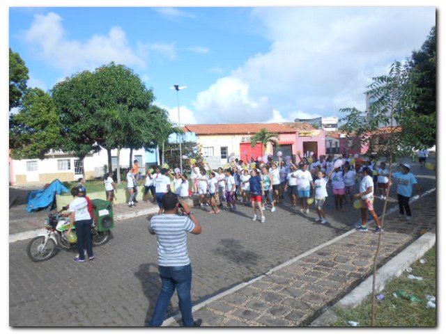 Caminhada em Comemoração ao dia Internacional da Mulher  - Imagem 26
