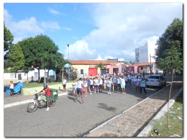 Caminhada em Comemoração ao dia Internacional da Mulher  - Imagem 25