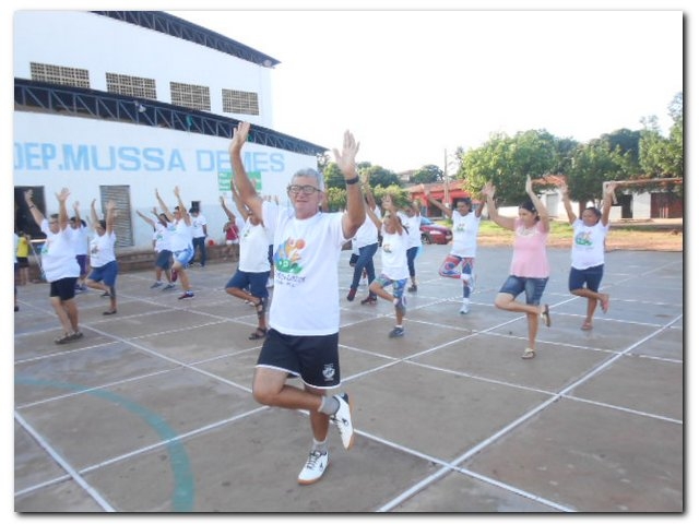 Caminhada em Comemoração ao dia Internacional da Mulher  - Imagem 8