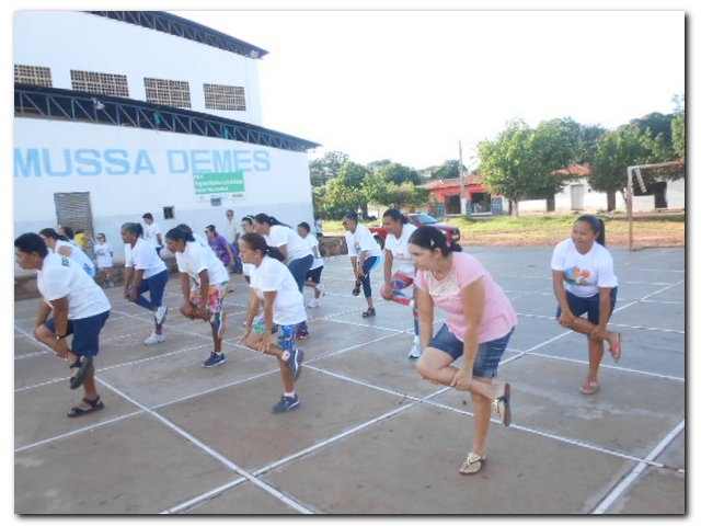 Caminhada em Comemoração ao dia Internacional da Mulher  - Imagem 9
