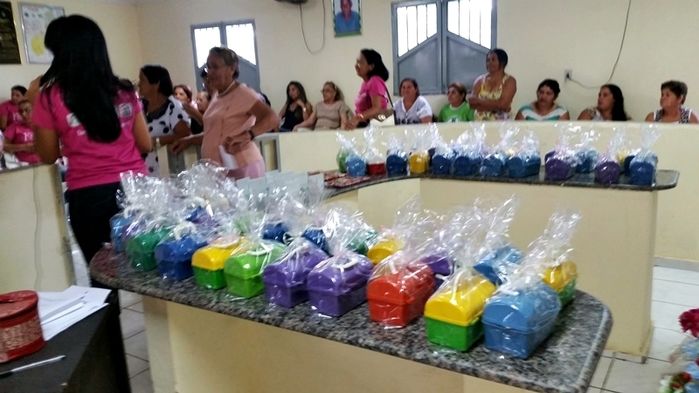 Na sexta-feira 06-03 teve o encerramento da 1ª Semana Social da Mulher com brincadeiras e distribuição de brindes - Imagem 13