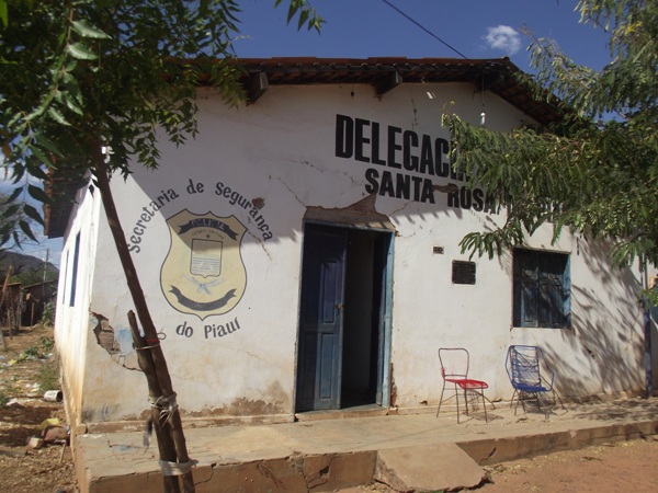 Delegacia de Santa Rosa do Piauí corre risco de desabar - Imagem 1