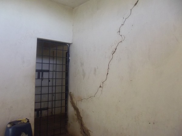 Delegacia de Santa Rosa do Piauí corre risco de desabar - Imagem 9