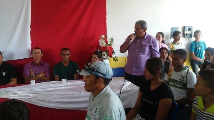 Escolas Municipais de Boa Hora recebem famílias dos alunos em primeiro dia de aula do ano letivo de 2015 - Imagem 5