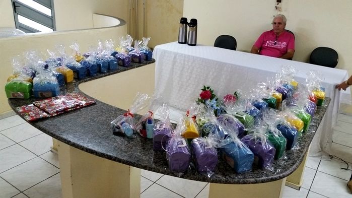 Na sexta-feira 06-03 teve o encerramento da 1ª Semana Social da Mulher com brincadeiras e distribuição de brindes - Imagem 1