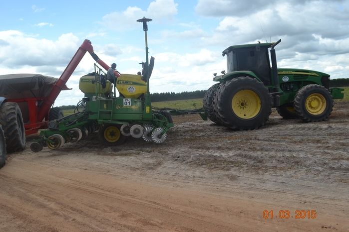 Começa plantio de Soja na Fazenda São Luiz, em Boa Hora. - Imagem 17