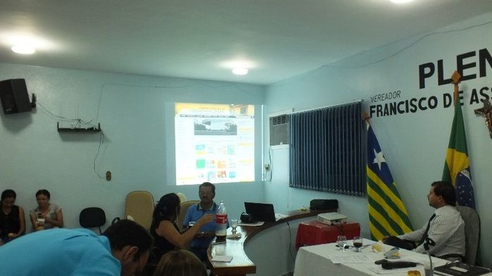 Estudantes conquistam lei para transportes escolar em Dom Expedito Lopes  - Imagem 4