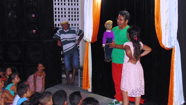 Caravana de teatro Cassimiro côco realiza oficinas de teatro e fazer show em Santo Inácio  - Imagem 56