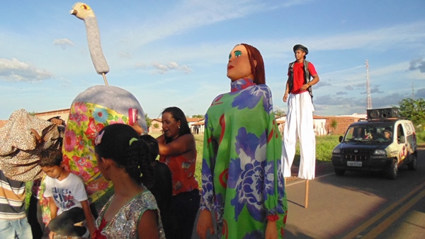 Caravana de teatro Cassimiro côco realiza oficinas de teatro e fazer show em Santo Inácio  - Imagem 37
