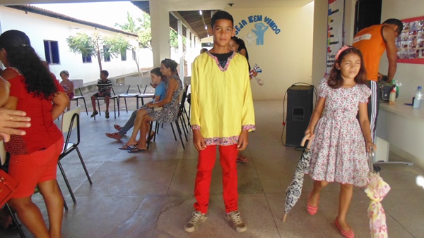 Caravana de teatro Cassimiro côco realiza oficinas de teatro e fazer show em Santo Inácio  - Imagem 26