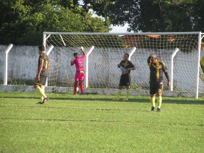 Elesbão Veloso empata e fica com quatro pontos no campeonato dos quarentões de Agricolândia - Imagem 16