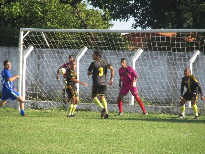 Elesbão Veloso empata e fica com quatro pontos no campeonato dos quarentões de Agricolândia - Imagem 2
