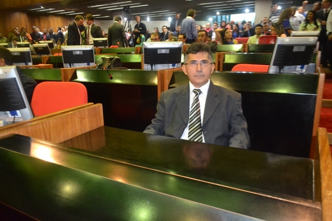 Campomaiorense Aluísio Martins toma posse na ALEPI - Imagem 1