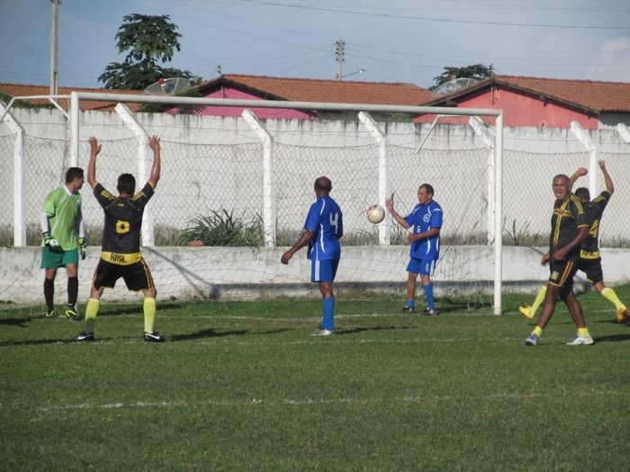 Elesbão Veloso empata e fica com quatro pontos no campeonato dos quarentões de Agricolândia - Imagem 13