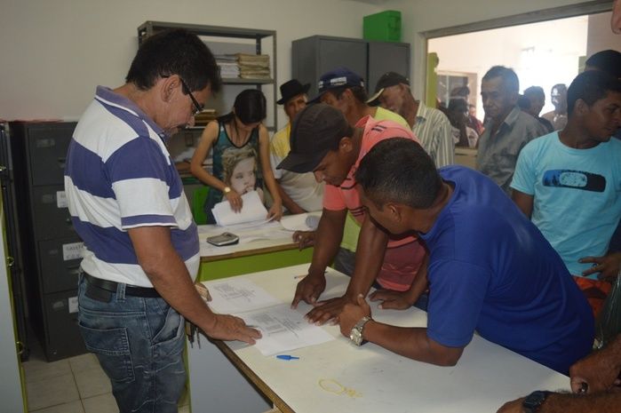 Prefeitura realiza pagamento das diárias para mais de 500 homens do roço das ruas. - Imagem 9