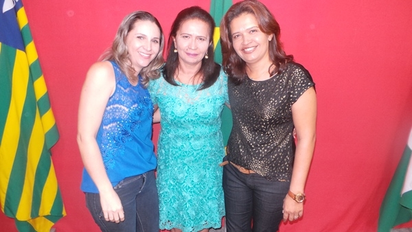 Vice-prefeita Lucia Lacerda assume prefeitura de Pimenteiras - Imagem 31