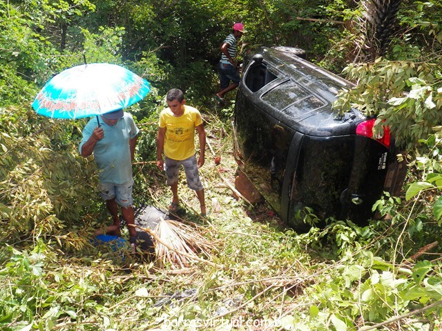 Motorista perde o controle na PI-113 e vira na entrada de Barras - Imagem 2