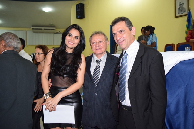 Personalidades são homenageadas com o Titulo de Cidadão Florianense - Imagem 1