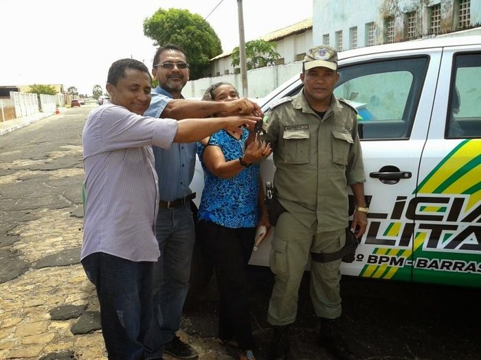 Secretário de Segurança do estado entrega viatura nova para PM de Barras - Imagem 3