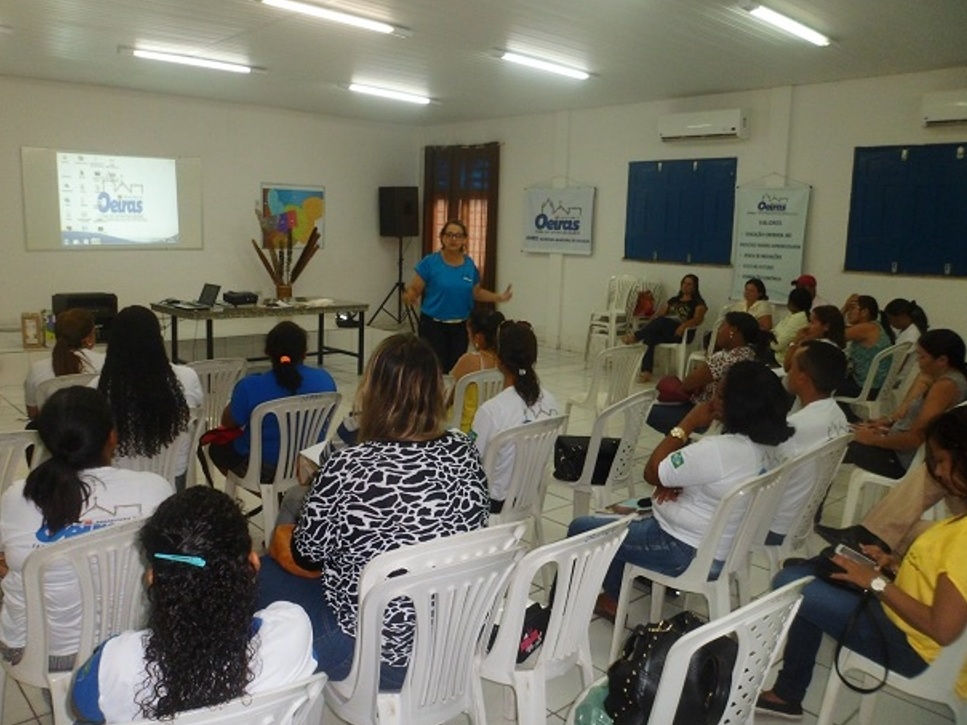 Encontro com gestores e diretores discute estratégias para Rede Municipal de Ensino de Oeiras