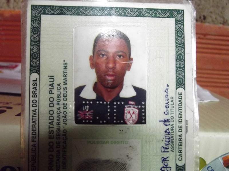 Jovem de dezenove anos morre na BR 230 depois de colidir a moto que conduzia com uma vaca