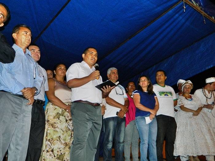 Debaixo de chuva, Caminhada pela Paz reuniu centenas de pessoas - Imagem 14
