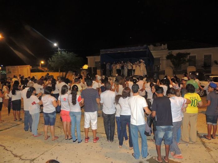Debaixo de chuva, Caminhada pela Paz reuniu centenas de pessoas - Imagem 57