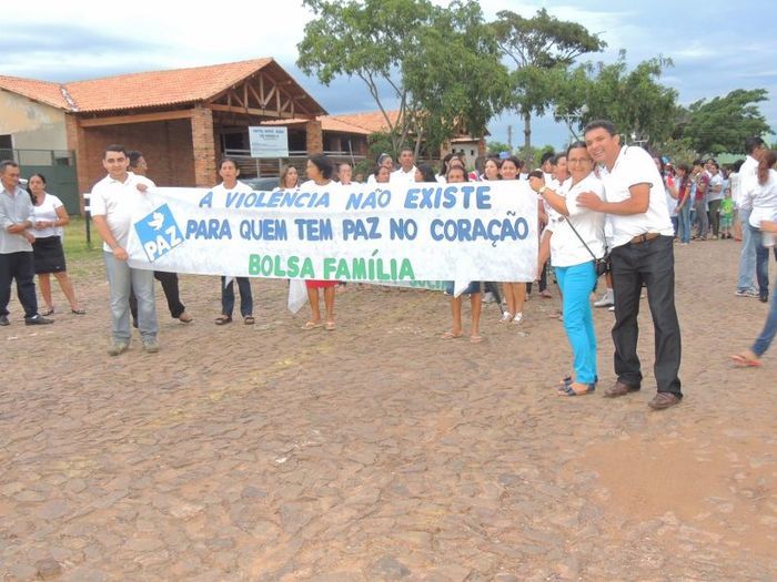Debaixo de chuva, Caminhada pela Paz reuniu centenas de pessoas - Imagem 33