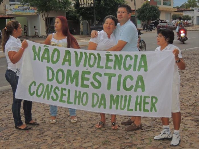Debaixo de chuva, Caminhada pela Paz reuniu centenas de pessoas - Imagem 30