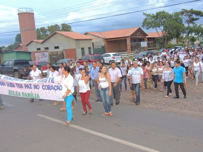 Debaixo de chuva, Caminhada pela Paz reuniu centenas de pessoas - Imagem 44