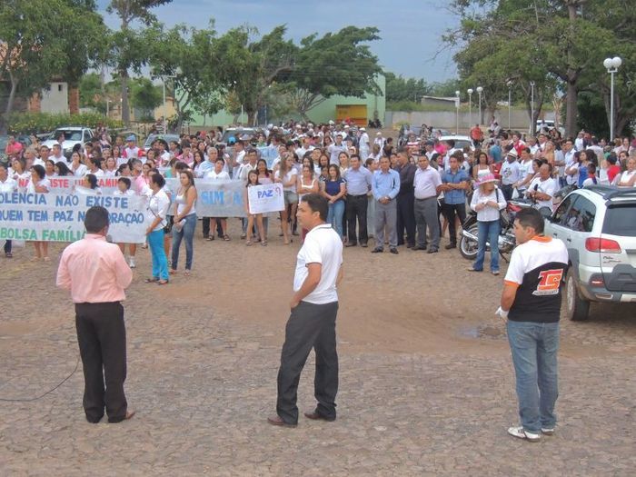 Debaixo de chuva, Caminhada pela Paz reuniu centenas de pessoas - Imagem 41
