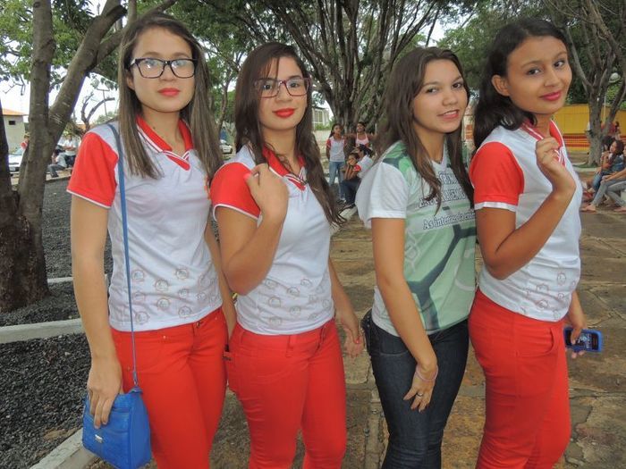 Debaixo de chuva, Caminhada pela Paz reuniu centenas de pessoas - Imagem 19