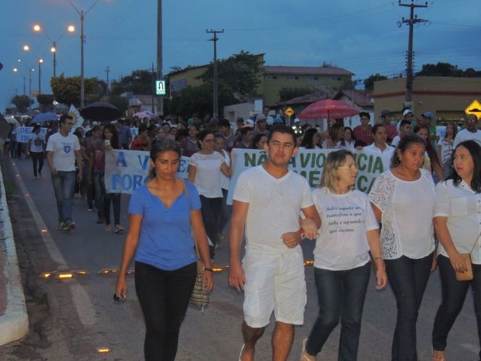 Debaixo de chuva, Caminhada pela Paz reuniu centenas de pessoas - Imagem 52
