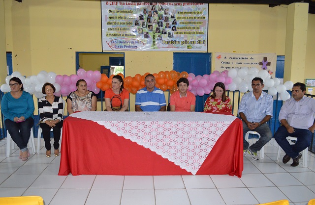 Prefeito Bernildo Val inaugura ampliação de escola e entrega kits de fardamento escolar - Imagem 3