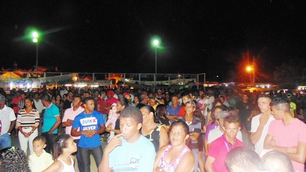 Festividade do aniversário da cidade de Santo Inácio do Piauí termina com show em praça pública - Imagem 2