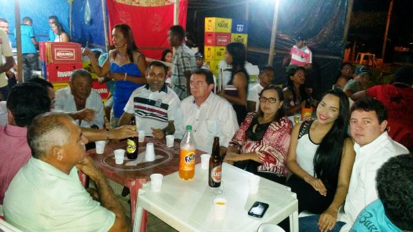 Festividade do aniversário da cidade de Santo Inácio do Piauí termina com show em praça pública - Imagem 4