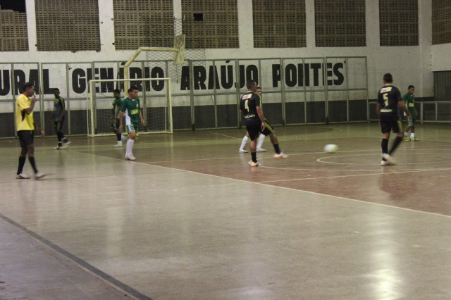 Seis equipes disputam II Torneio de Futsal Veterano de Miguel Alves - Imagem 4