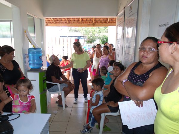 Centenas de pessoas são beneficiadas com ações da Prefeitura Itinerante em Boa Vista Cajueiro da Praia - Imagem 12