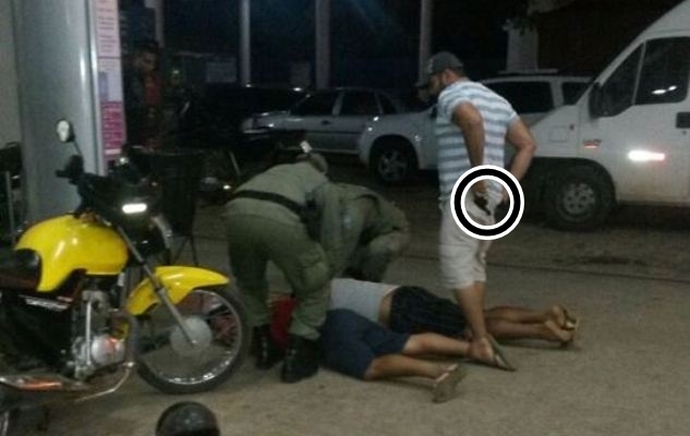 Dupla é pressa após tentar assaltar posto de combustível   - Imagem 2