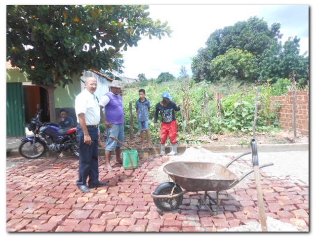 Prefeitura Municipal de Inhuma beneficia com Pavimentação moradores da Rua José Carlos Leal - Imagem 8