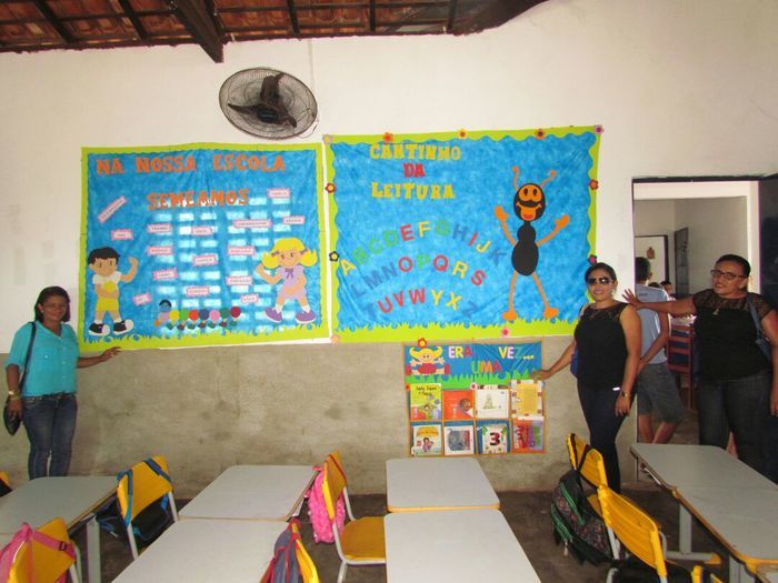 Alunos da rede municipal de Barras recebem fardamento escolar - Imagem 3