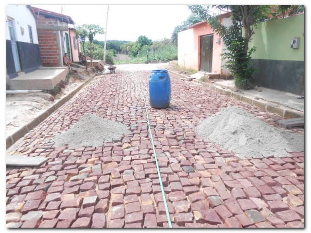 Prefeitura Municipal de Inhuma beneficia com Pavimentação moradores da Rua José Carlos Leal - Imagem 5