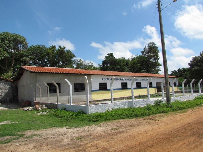 Alunos da rede municipal de Barras recebem fardamento escolar - Imagem 35